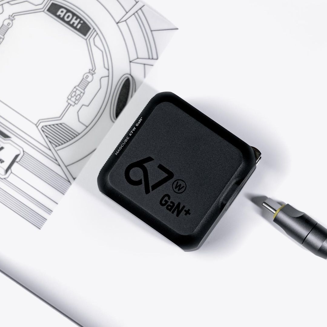 AOHI-67W-One-Compact-GaN-Charger-to-Solve-All-Your-USB-C-and-USB-A-Solutions AOHi