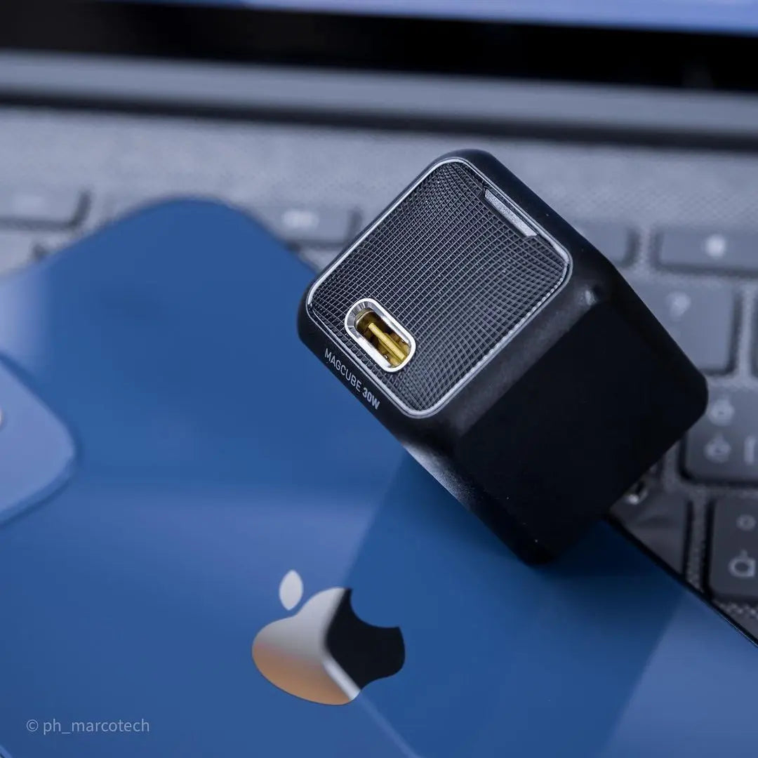 How-to-use-AOHI-PD-30w-usb-c-charger-to-charge-the-M1-iPad-Pro-Tips-Tricks AOHi