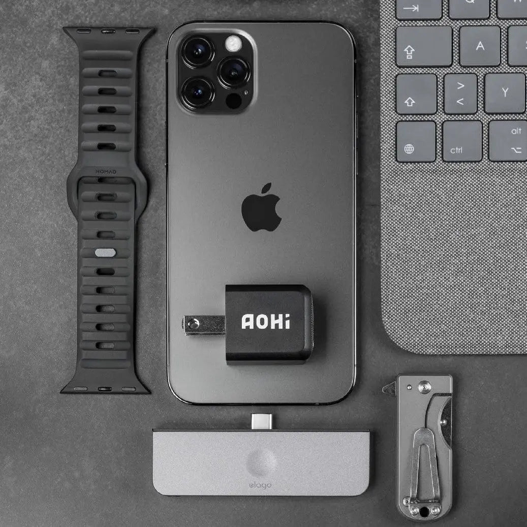 The-world-s-smallest-30W-GaN-USB-C-Fast-Charger AOHi